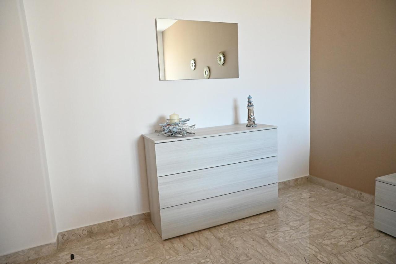 Dimora Fefe Apartment Монополи Екстериор снимка